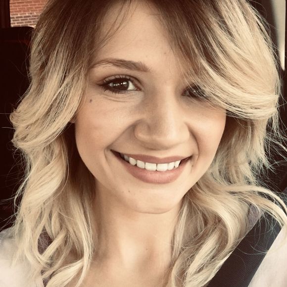 Meet your Posher, Brynda - Picture 1 of 1